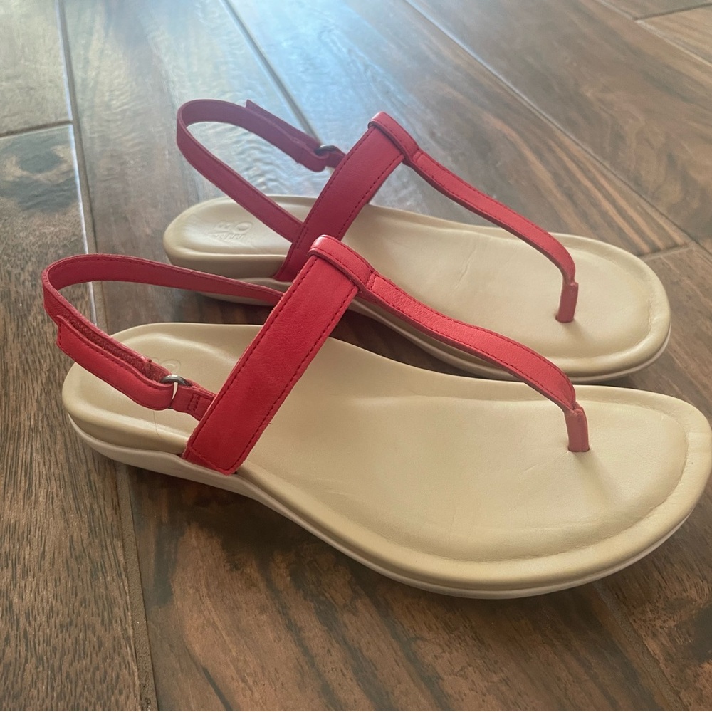 Abeo Oasis T Strap Sandals - Red